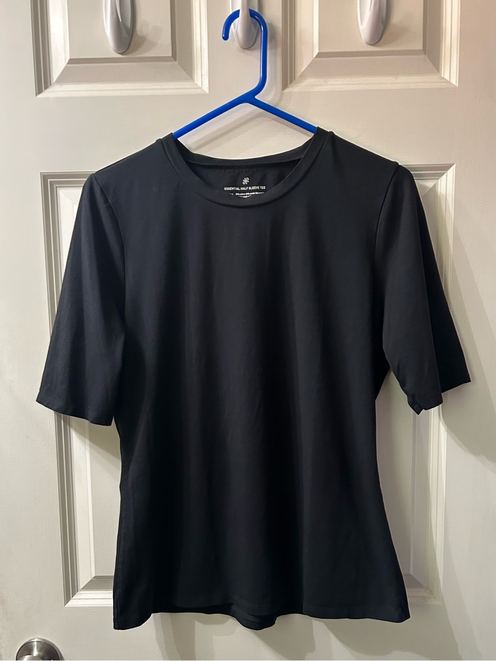 Down east signature essential half sleeve tee.